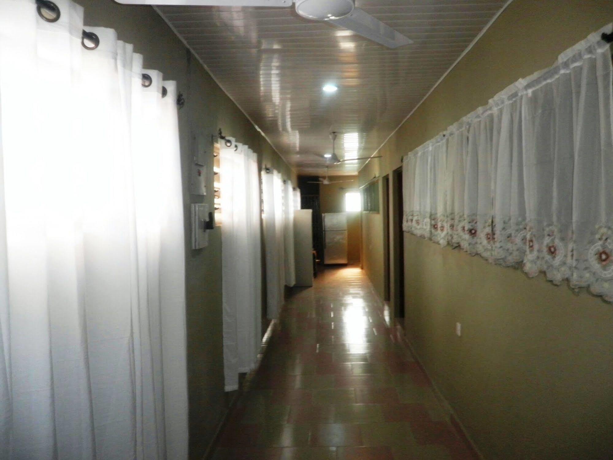 Marrets International Hotel - "Express" Cape Coast Exterior photo